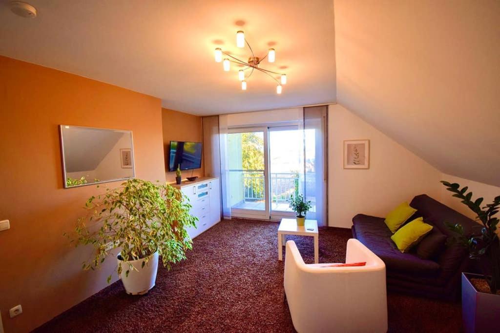 Ferienwohnung Ingrid Markt Erlbach エクステリア 写真